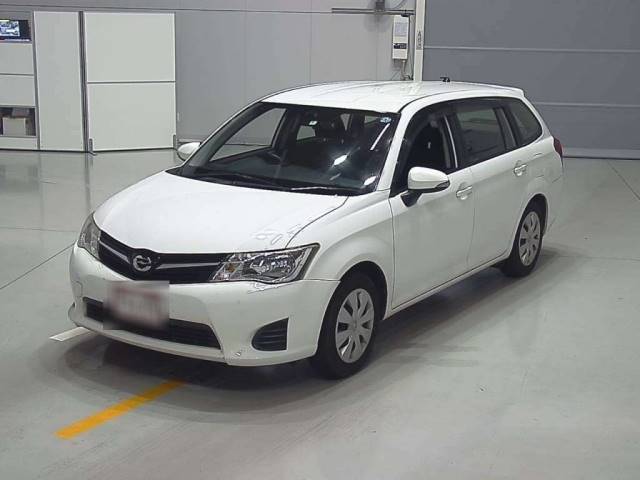 30351 TOYOTA COROLLA FIELDER NZE161G 2014 г. (CAA Chubu)